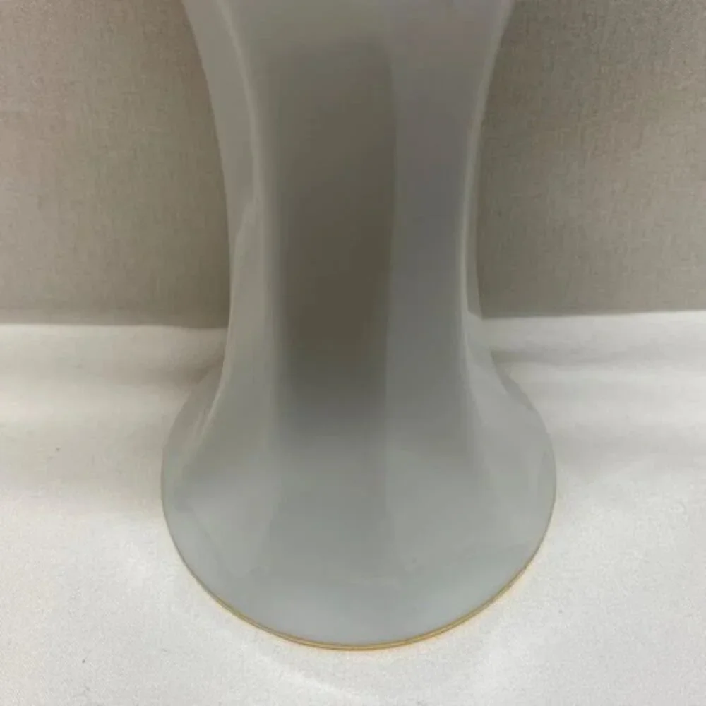 Vintage 22k Gold‎ Vase Gloria Fine Porcelain Bayreuth West Germany 8” Tall EUC